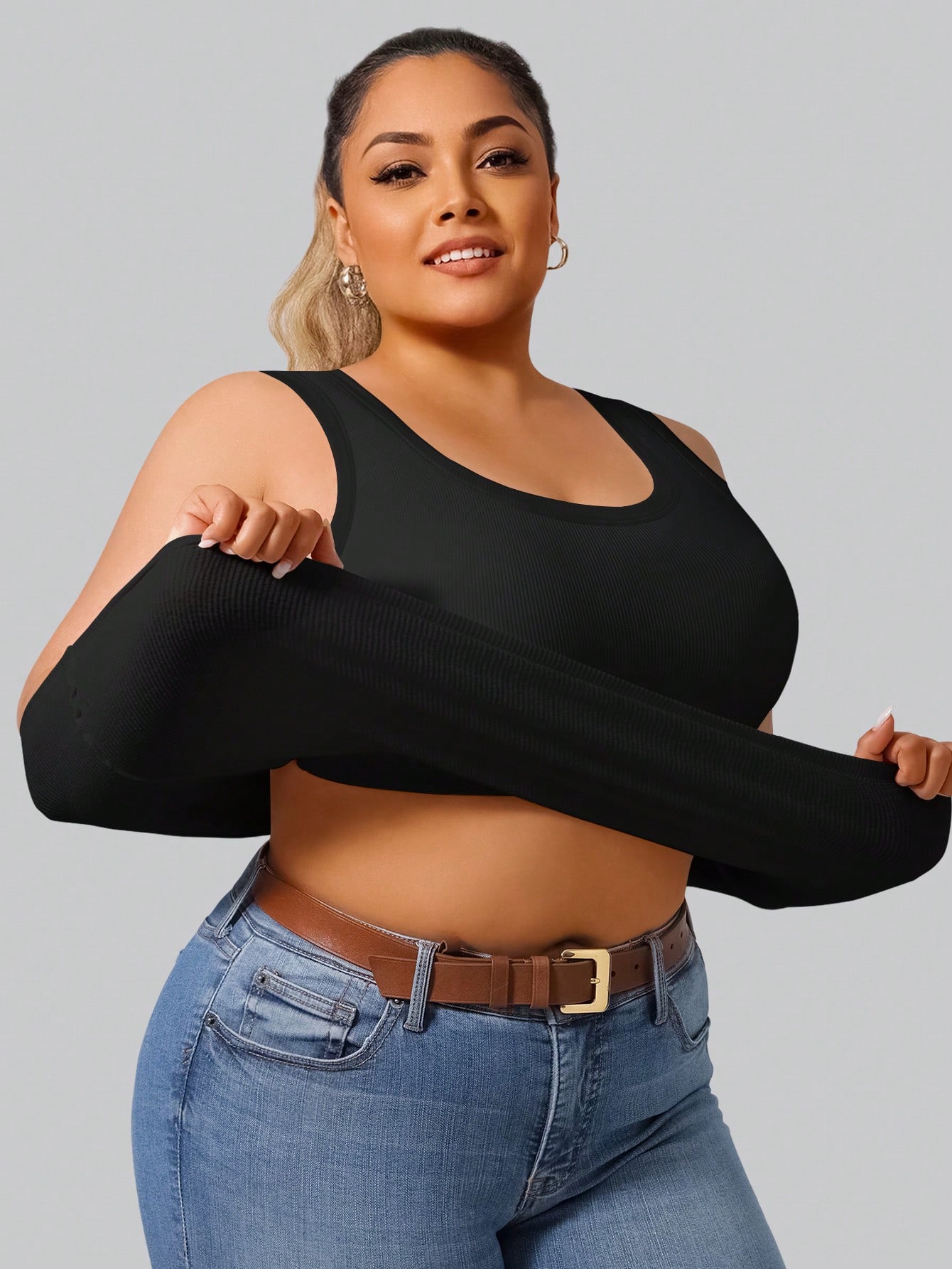 Summer Upf Clothing - بلوزة نسائية قصيرة مضلعة عالية المرونة