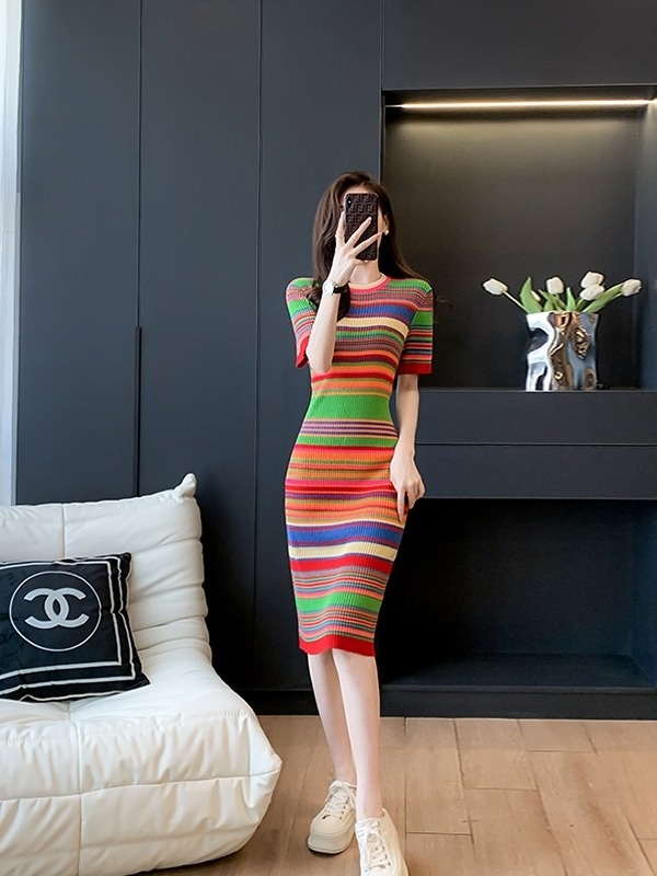 فستان صيفي نسائي بياقة دائرية  - مراجعة Summer Line Clothing Brand وسعره
